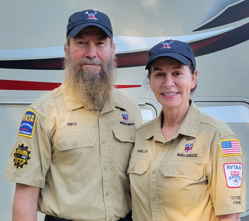 RV Inspectors Niko and Shellie 